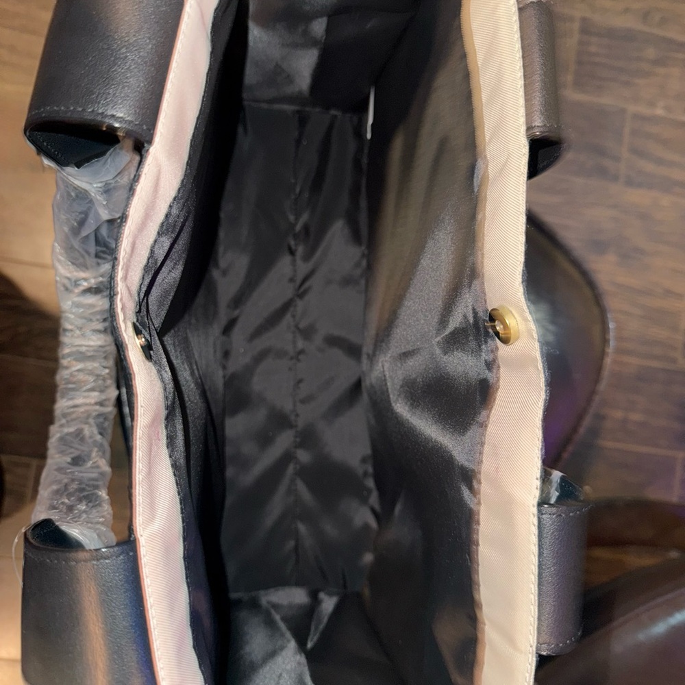 New Victoria’s Secret Black Tan Quilted Mesh Monogram Tote Bag Signature VS Logo - Picture 6 of 10